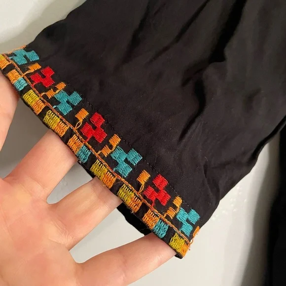 Embroidered Colorful Bold Floral Women's Blouse Shirt Black V-Neck Southwestern - Picture 7 of 16